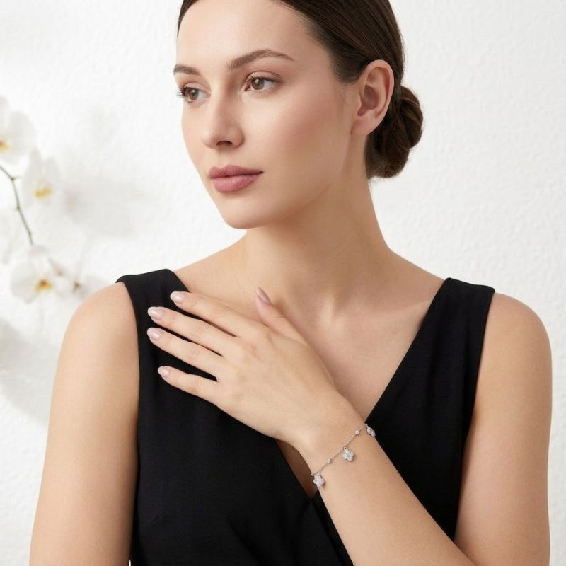 1.5 CTW Moissanite Clover Bracelet in S925 Silver