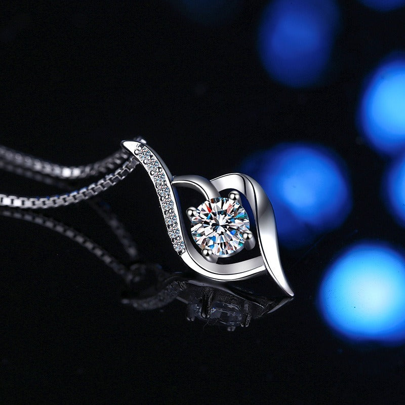 The Ethereal Wave Moissanite Twist Necklace – 1ct Collarbone Chain