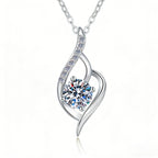 The Ethereal Wave Moissanite Twist Necklace – 1ct Collarbone Chain