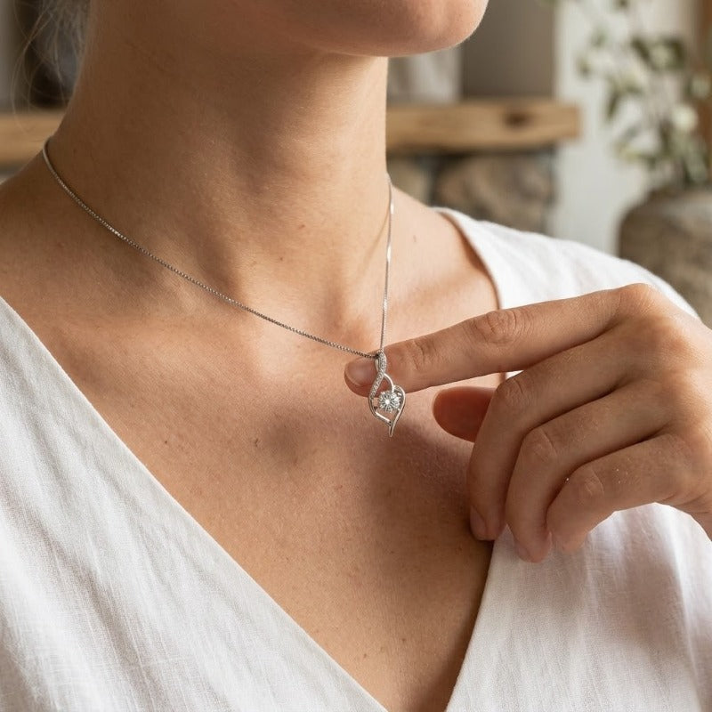 The Ethereal Wave Moissanite Twist Necklace – 1ct Collarbone Chain