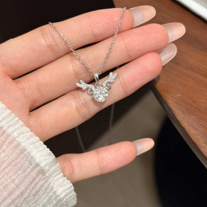 Forest Spirit – 1 Carat Moissanite Reindeer Necklace (S925 Silver)