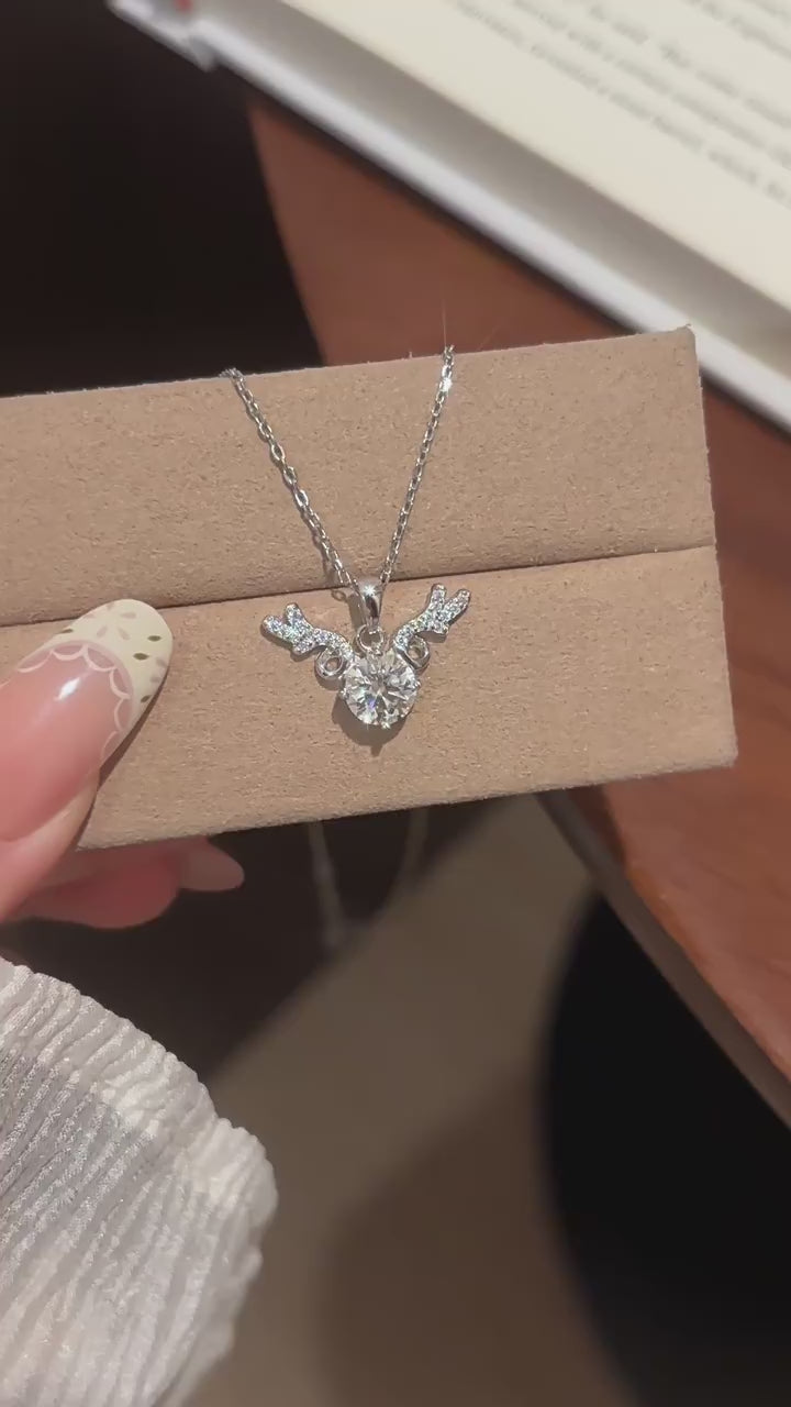Forest Spirit – 1 Carat Moissanite Reindeer Necklace (S925 Silver)